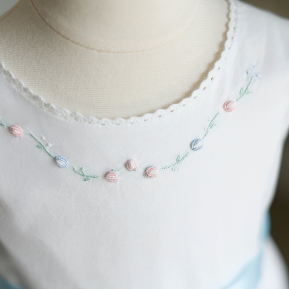 Strasburg Dress White Cotton Lined Sleeveless Embroidery Sash Beach Portrait - Picture 3 of 6